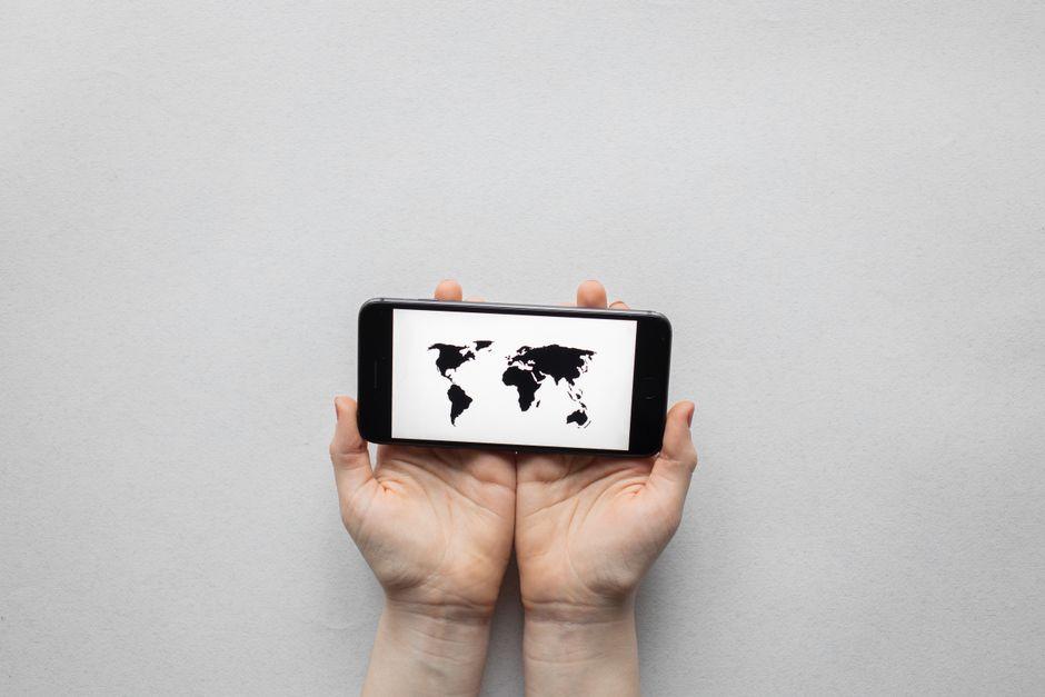 Foreign Passports: Unlocking Opportunity or Enabling Global Elites? 2 When Global Mobility Becomes a Privilege Rather Than a Right