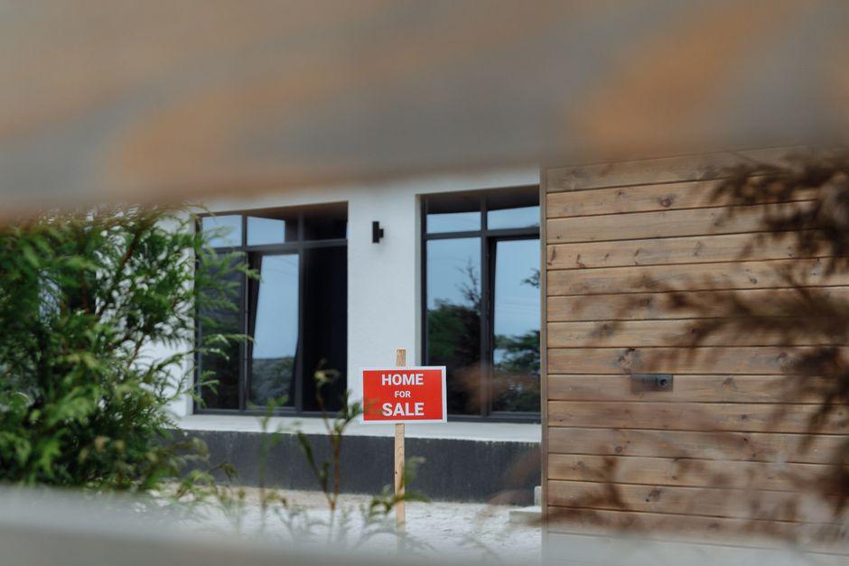 From Dream Home to New Homeland: Navigating the Challenges and Triumphs of Citizenship Through Property Investment 1 Mapping the Emotional Landscape of Buying a Home Abroad