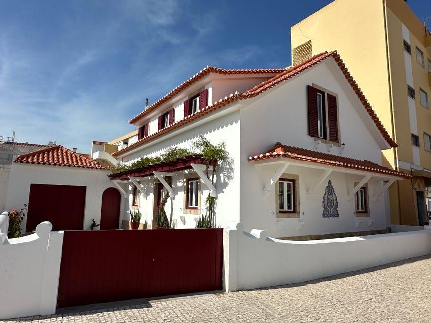 “Crossing Borders: Navigating Dreams and Decisions on the Road to Portuguese Residency by Investment” 2 Weighing Challenges and Opportunities on the Investment Path