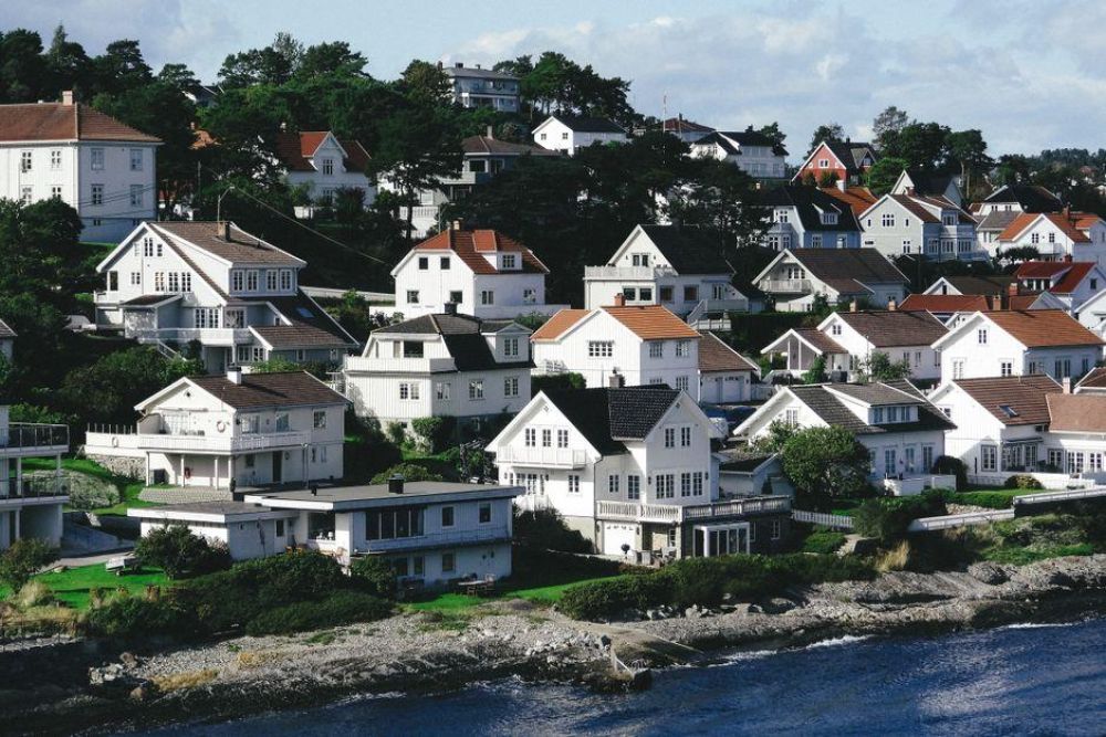 How to Obtain Citizenship Through Real Estate Investment: Benefits, Process, and Key Considerations