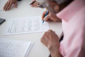 Evaluating Immigration Express: Workflow Efficiency, Accuracy Metrics, and Selection Criteria in Application Processing Systems